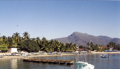 Zihua: Another shot of the bay